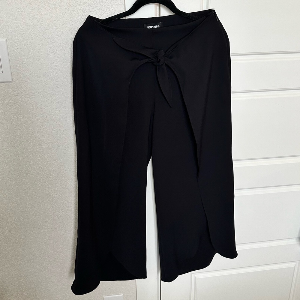 Express Cropped Pants